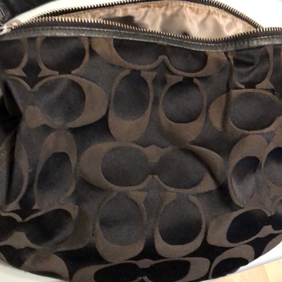 Coach - Picture 3 of 4